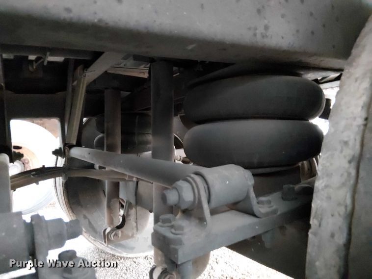 image for item FK0904 2002 Hyundai Translead dry van trailer