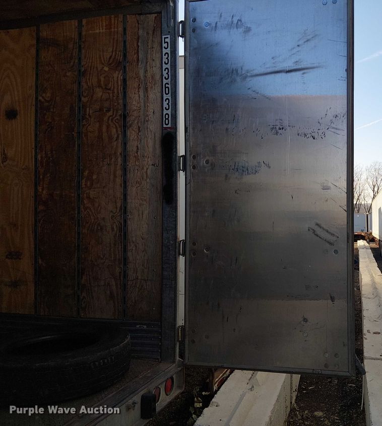 image for item FK0904 2002 Hyundai Translead dry van trailer