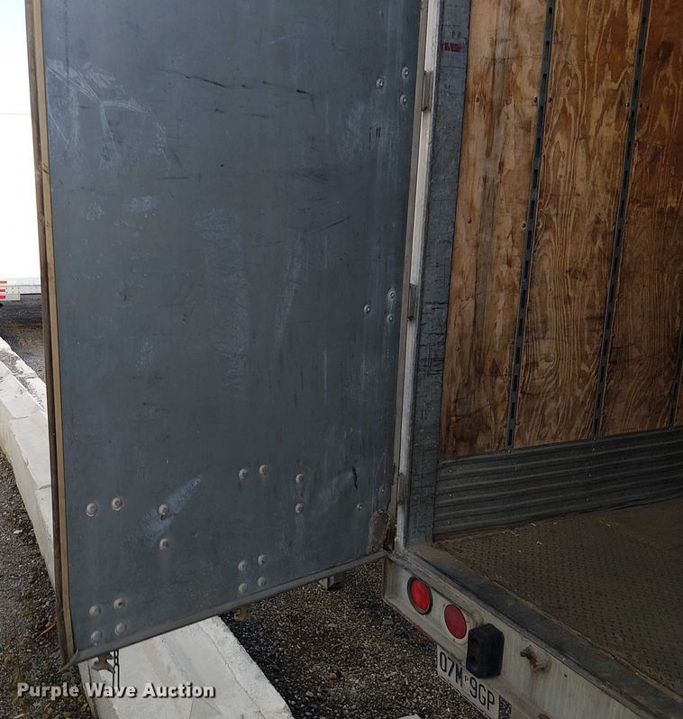 image for item FK0904 2002 Hyundai Translead dry van trailer