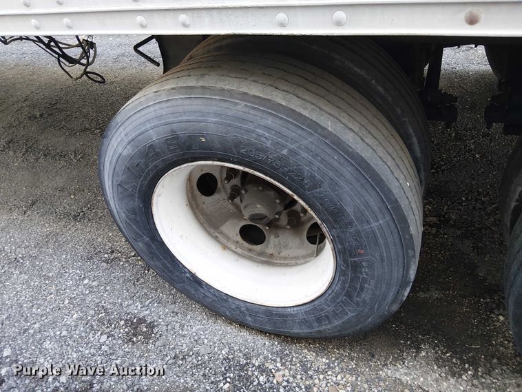 image for item FK0904 2002 Hyundai Translead dry van trailer