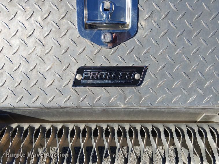 image for item FK0914 2002 Peterbilt 378 semi truck