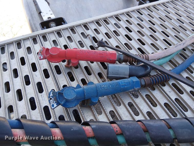 image for item FK0914 2002 Peterbilt 378 semi truck