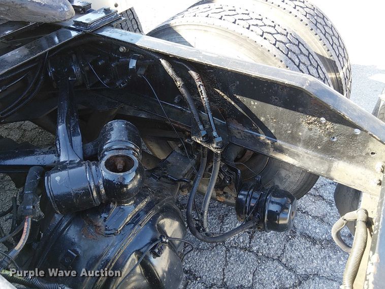 image for item FK0914 2002 Peterbilt 378 semi truck