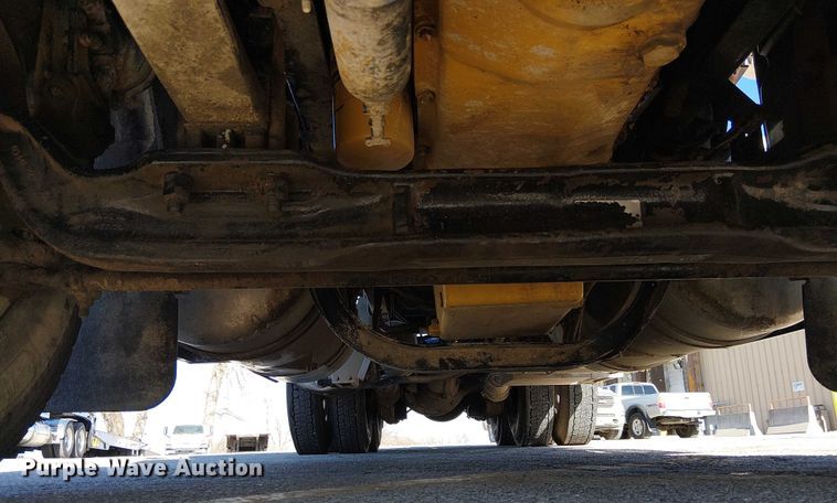 image for item FK0914 2002 Peterbilt 378 semi truck