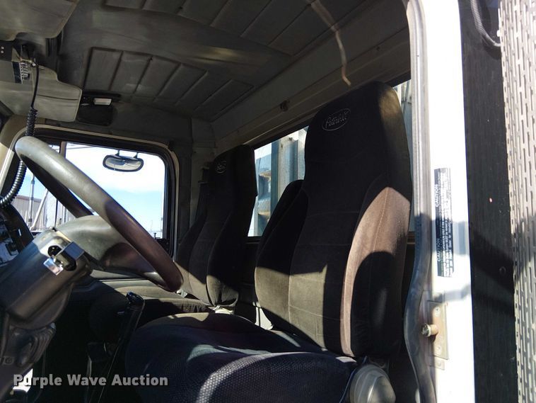 image for item FK0914 2002 Peterbilt 378 semi truck