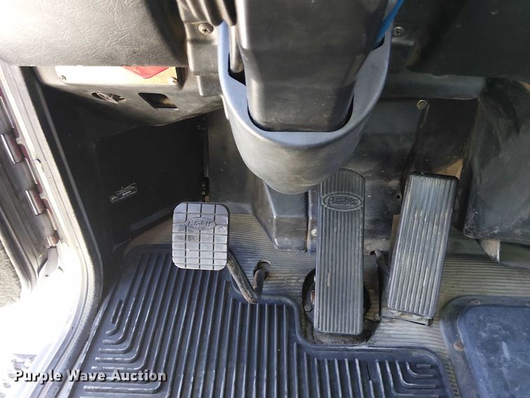 image for item FK0914 2002 Peterbilt 378 semi truck