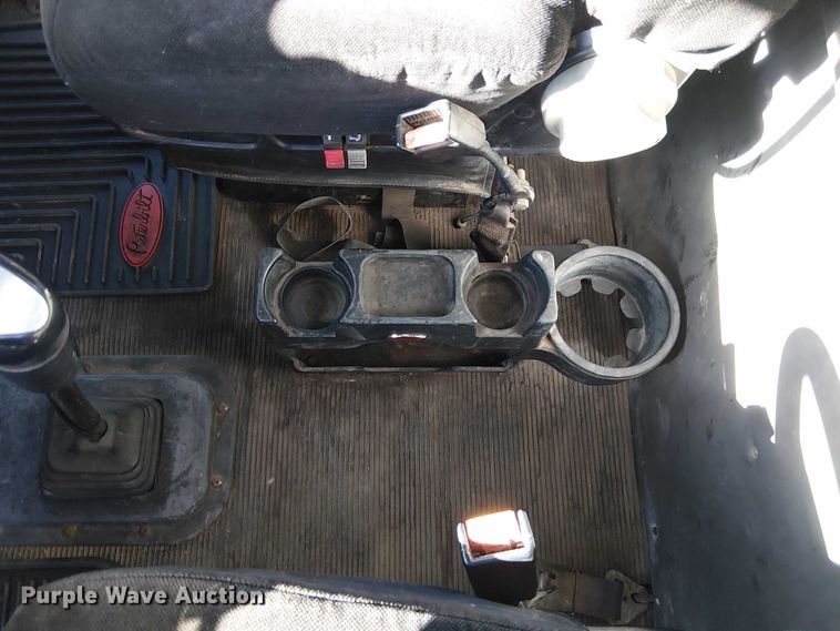 image for item FK0914 2002 Peterbilt 378 semi truck