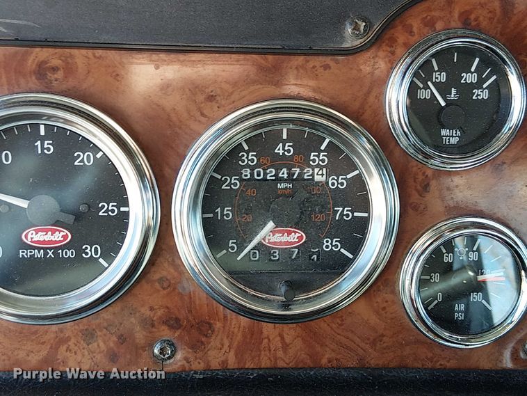 image for item FK0914 2002 Peterbilt 378 semi truck