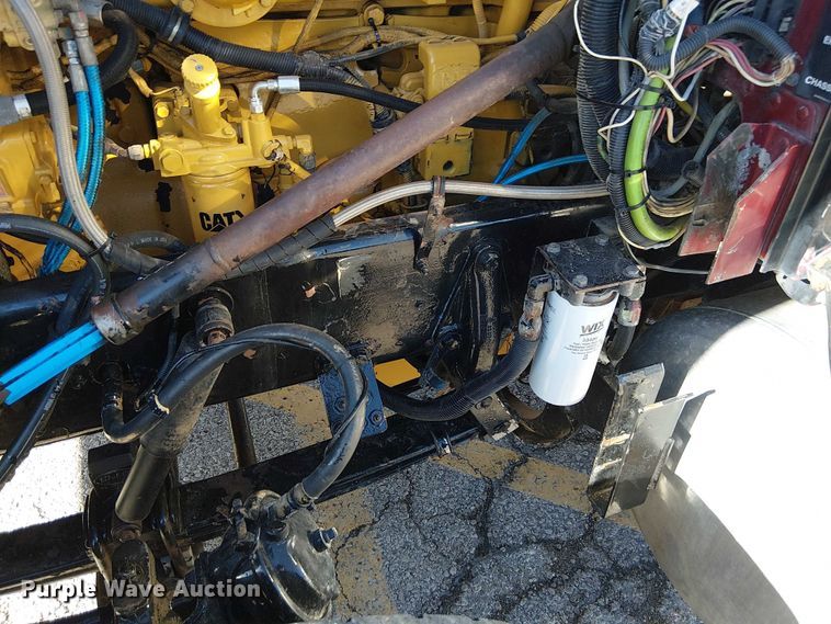 image for item FK0914 2002 Peterbilt 378 semi truck