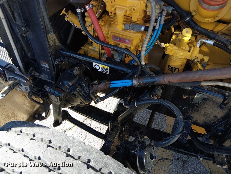 image for item FK0914 2002 Peterbilt 378 semi truck