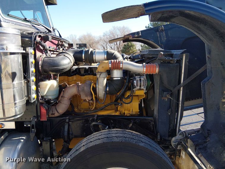 image for item FK0914 2002 Peterbilt 378 semi truck