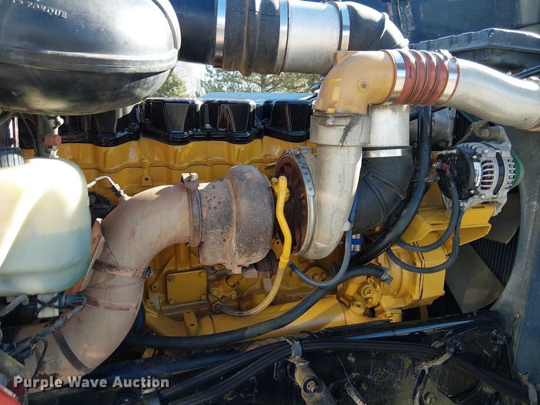 image for item FK0914 2002 Peterbilt 378 semi truck