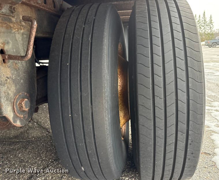 image for item FK1048 2007 Stoughton Trailers AVW-535T-S-C-AR dry van trailer