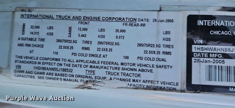 image for item FN5503 2005 International 8600 semi truck