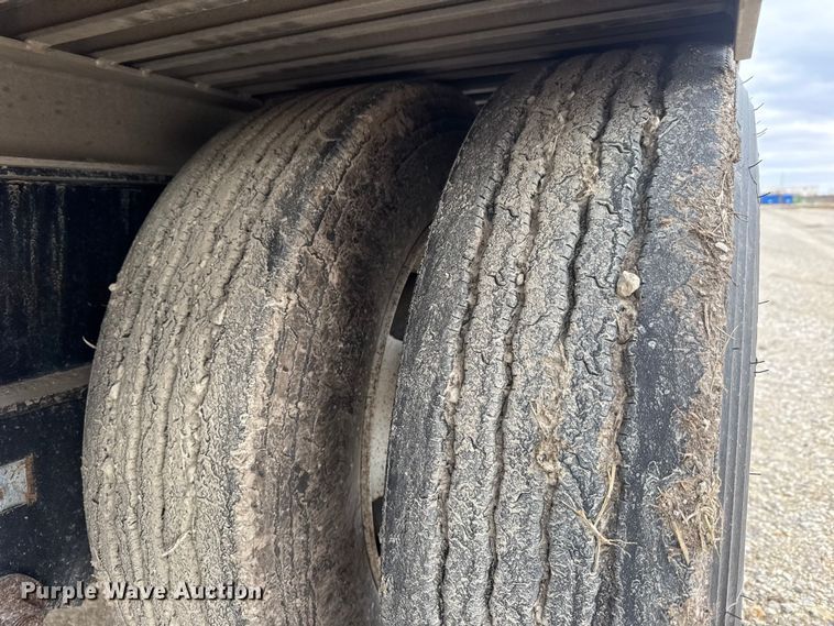 image for item NB9026 2014 Landoll Hauloll 835 lowboy equipment trailer