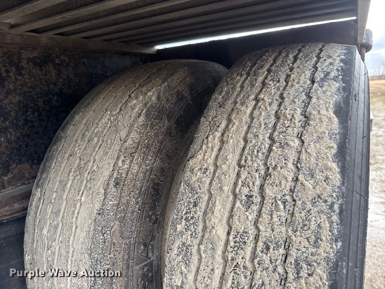 image for item NB9026 2014 Landoll Hauloll 835 lowboy equipment trailer