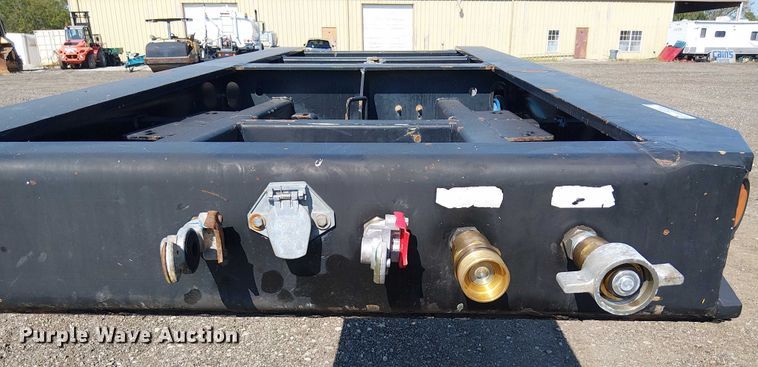 image for item NU9732 2016 XL Specialized Trailers XL110HDG lowboy equipment trailer