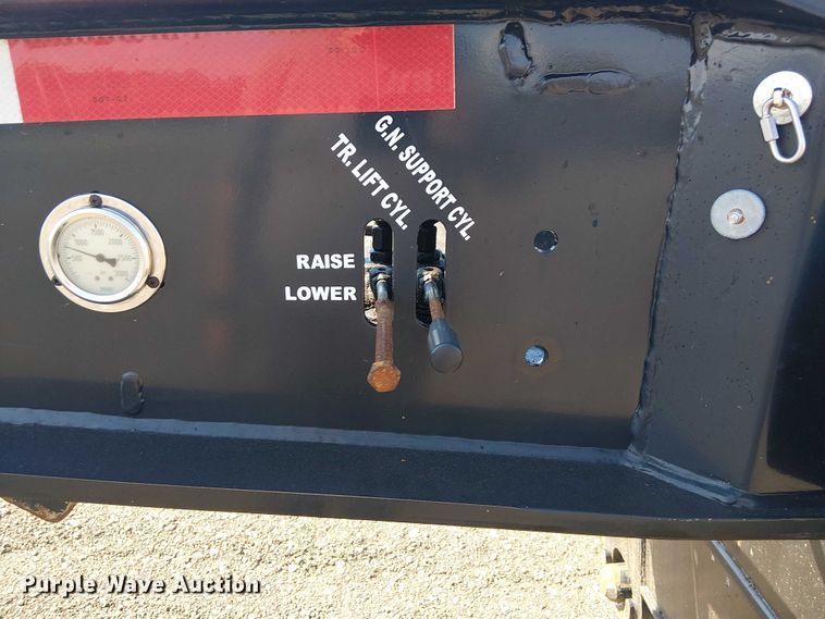 image for item NU9732 2016 XL Specialized Trailers XL110HDG lowboy equipment trailer