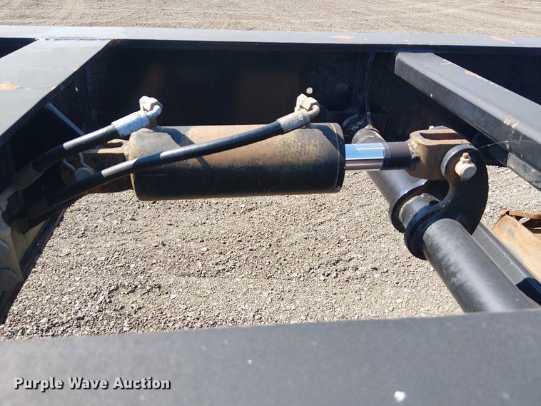 image for item NU9732 2016 XL Specialized Trailers XL110HDG lowboy equipment trailer