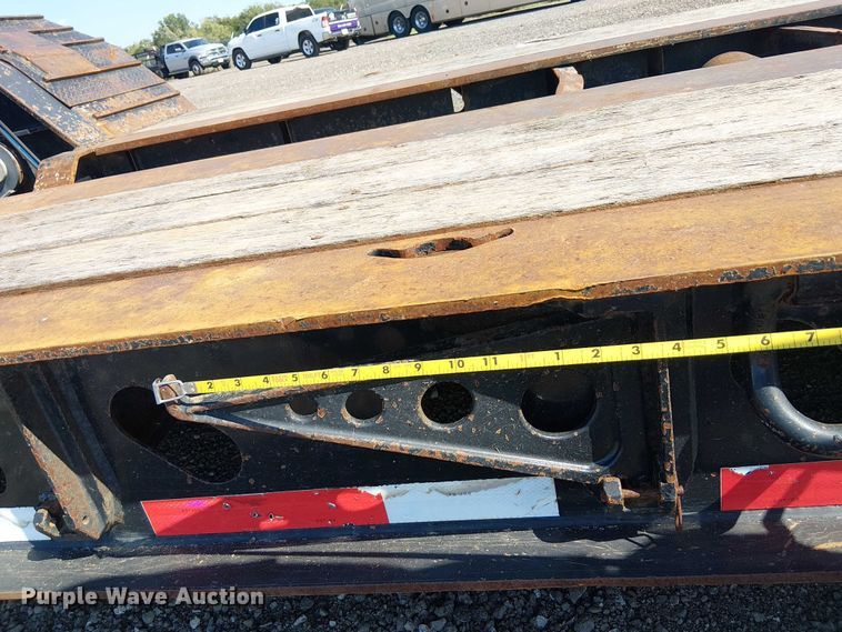 image for item NU9732 2016 XL Specialized Trailers XL110HDG lowboy equipment trailer