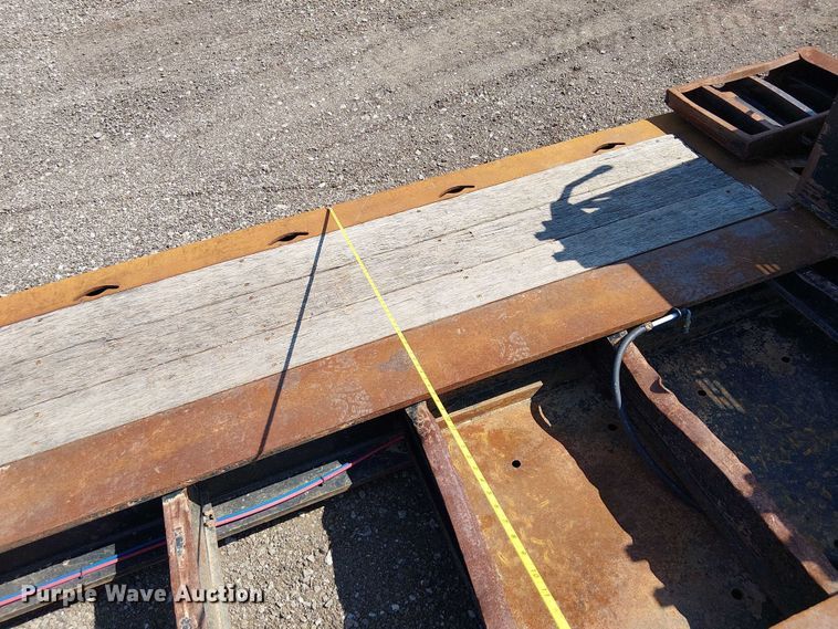 image for item NU9732 2016 XL Specialized Trailers XL110HDG lowboy equipment trailer