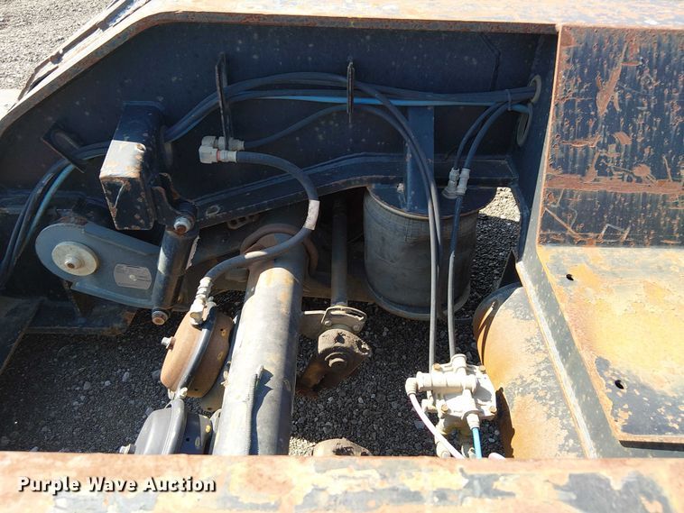 image for item NU9732 2016 XL Specialized Trailers XL110HDG lowboy equipment trailer