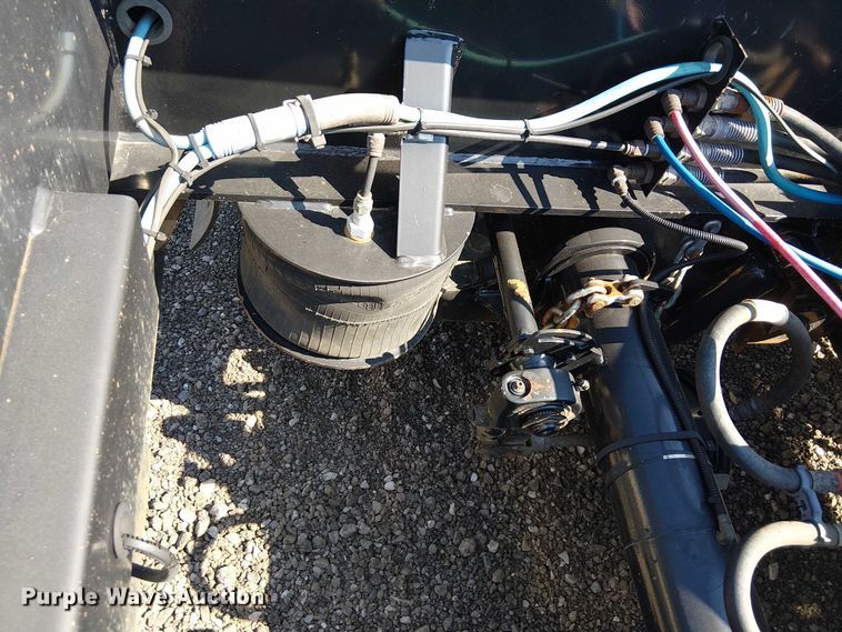 image for item NU9732 2016 XL Specialized Trailers XL110HDG lowboy equipment trailer