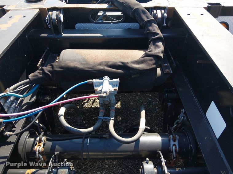 image for item NU9732 2016 XL Specialized Trailers XL110HDG lowboy equipment trailer