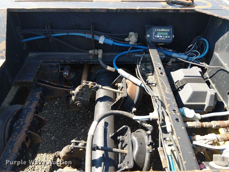 image for item NU9732 2016 XL Specialized Trailers XL110HDG lowboy equipment trailer