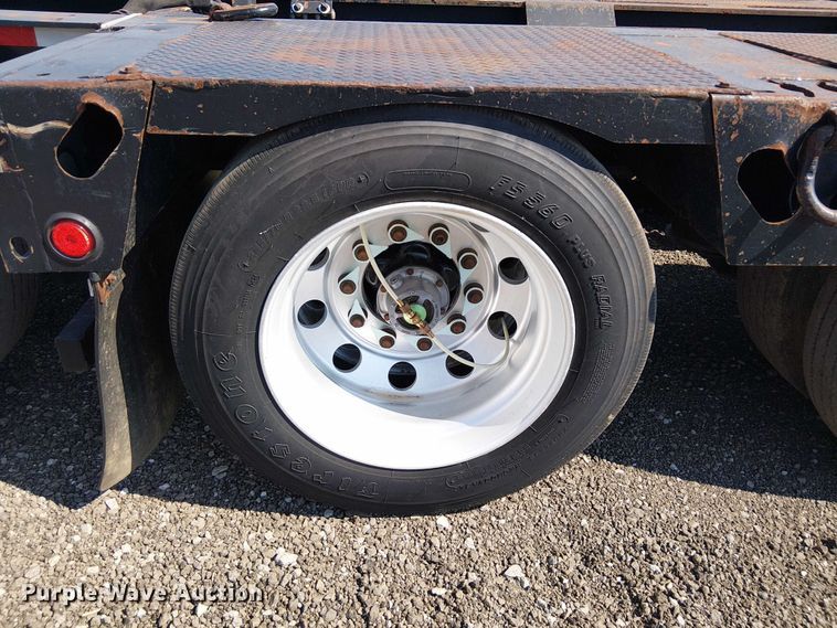 image for item NU9732 2016 XL Specialized Trailers XL110HDG lowboy equipment trailer