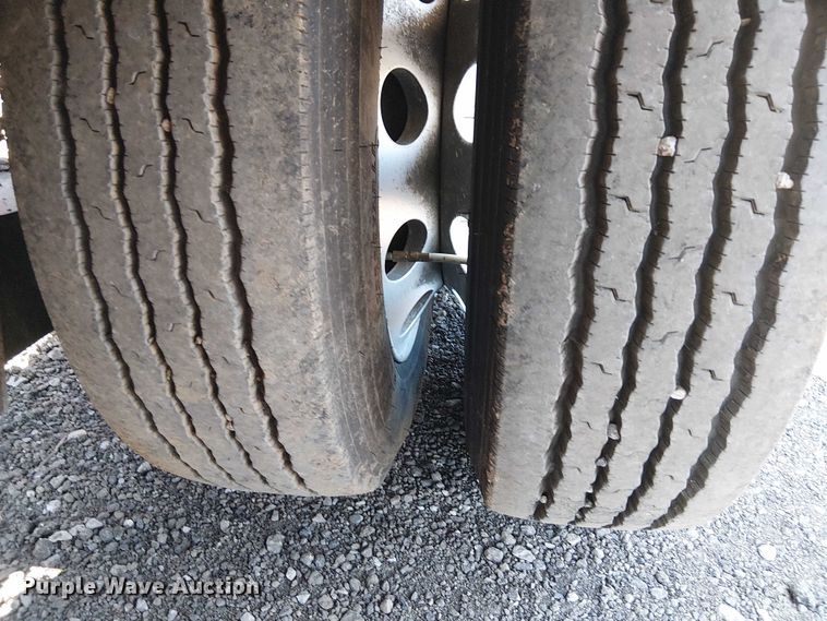 image for item NU9732 2016 XL Specialized Trailers XL110HDG lowboy equipment trailer