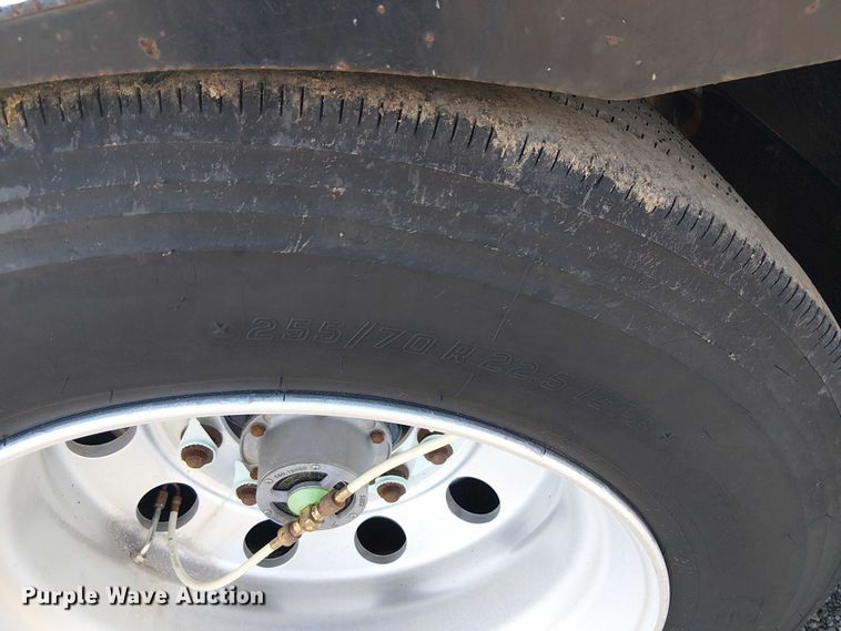 image for item NU9732 2016 XL Specialized Trailers XL110HDG lowboy equipment trailer