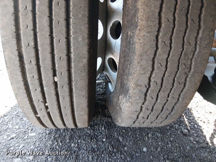 image for item NU9732 2016 XL Specialized Trailers XL110HDG lowboy equipment trailer