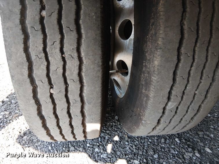 image for item NU9732 2016 XL Specialized Trailers XL110HDG lowboy equipment trailer