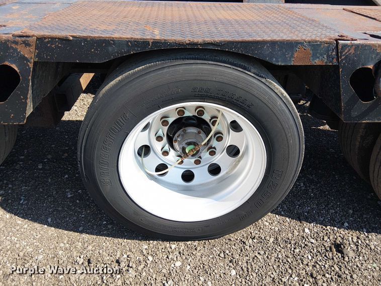 image for item NU9732 2016 XL Specialized Trailers XL110HDG lowboy equipment trailer