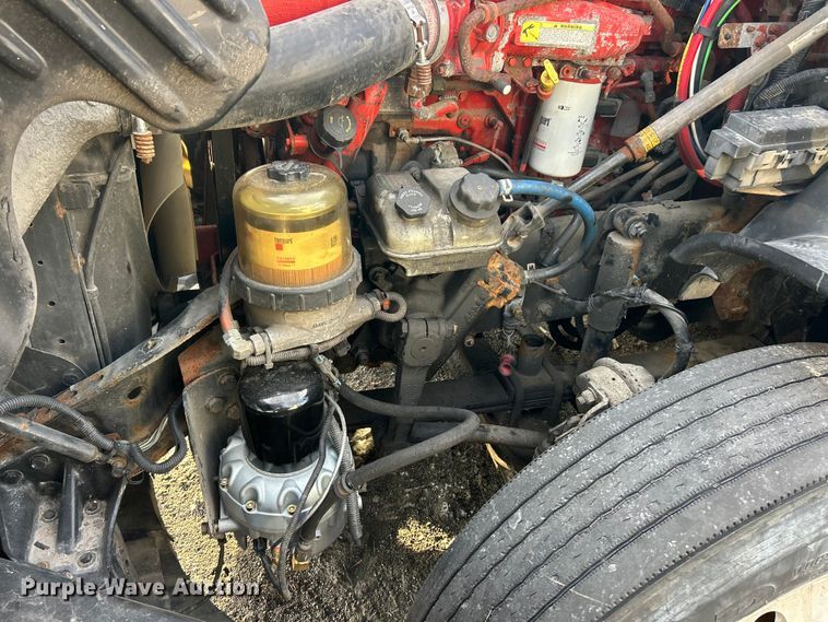 image for item YA0659 2016 Freightliner Cascadia semi truck