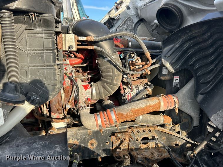 image for item YA0659 2016 Freightliner Cascadia semi truck