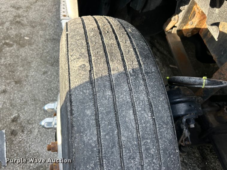 image for item YA0659 2016 Freightliner Cascadia semi truck