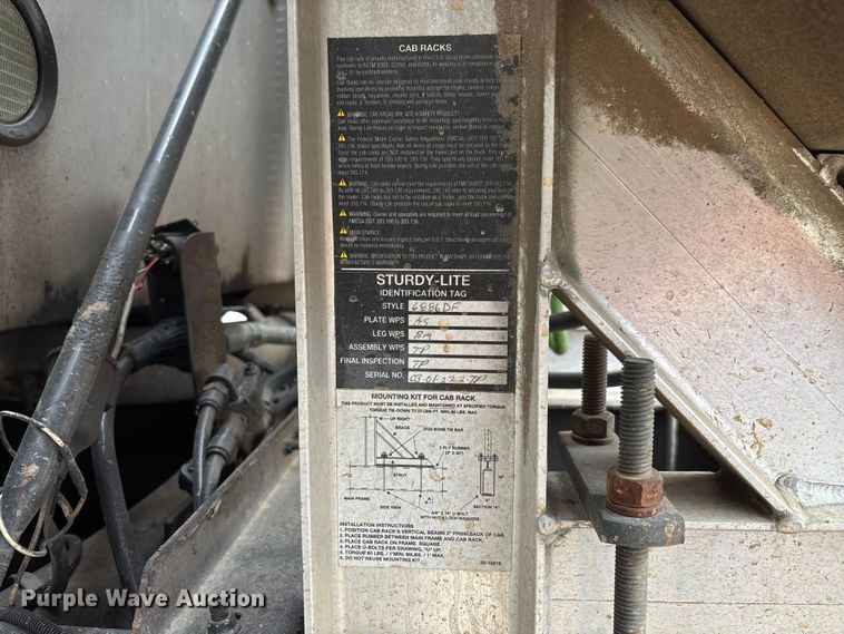 image for item YA0729 2015 Mack CX613 semi truck