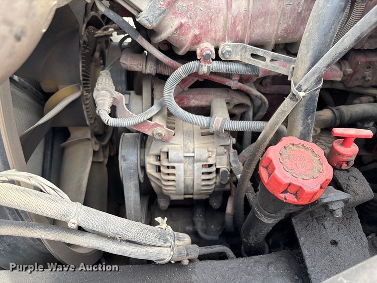 image for item YA0729 2015 Mack CX613 semi truck