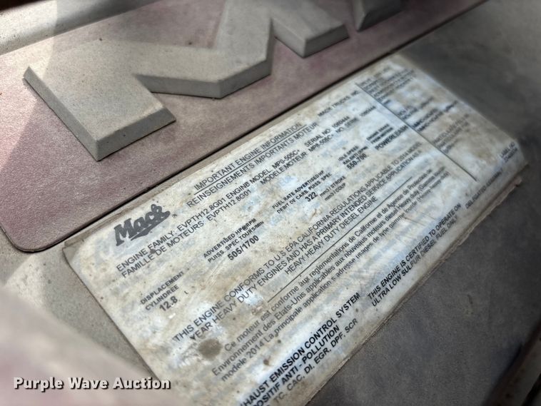 image for item YA0729 2015 Mack CX613 semi truck