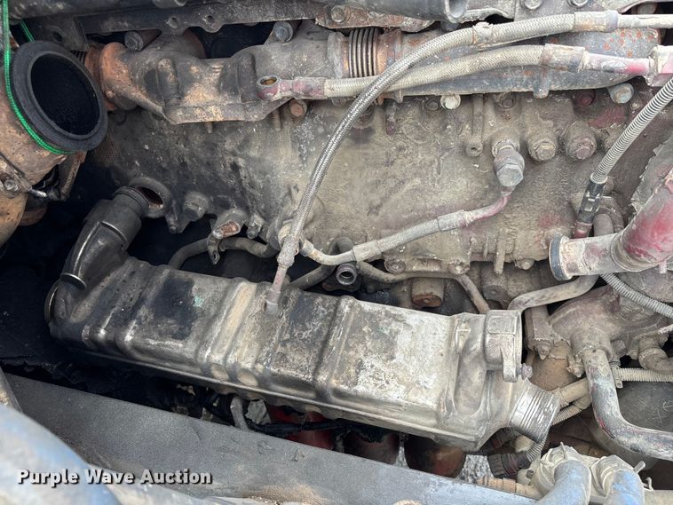 image for item YA0729 2015 Mack CX613 semi truck