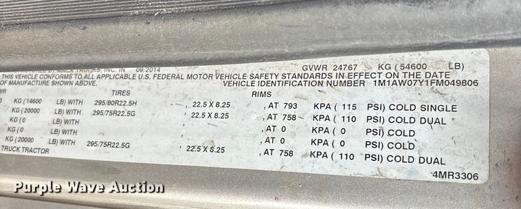 image for item YA0729 2015 Mack CX613 semi truck