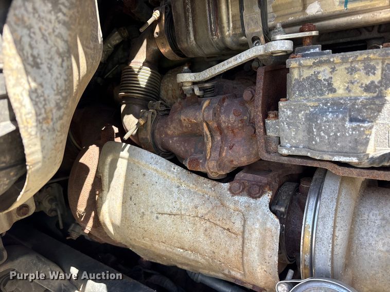 image for item YA0958 2013 Freightliner Cascadia semi truck