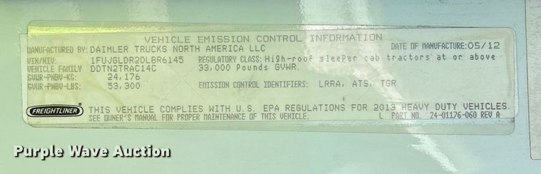 image for item YA0958 2013 Freightliner Cascadia semi truck