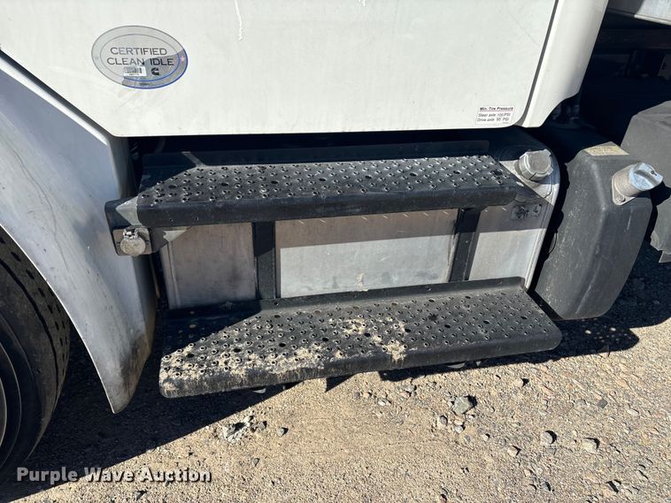 image for item YA1092 2017 Freightliner Business Class M2 box truck