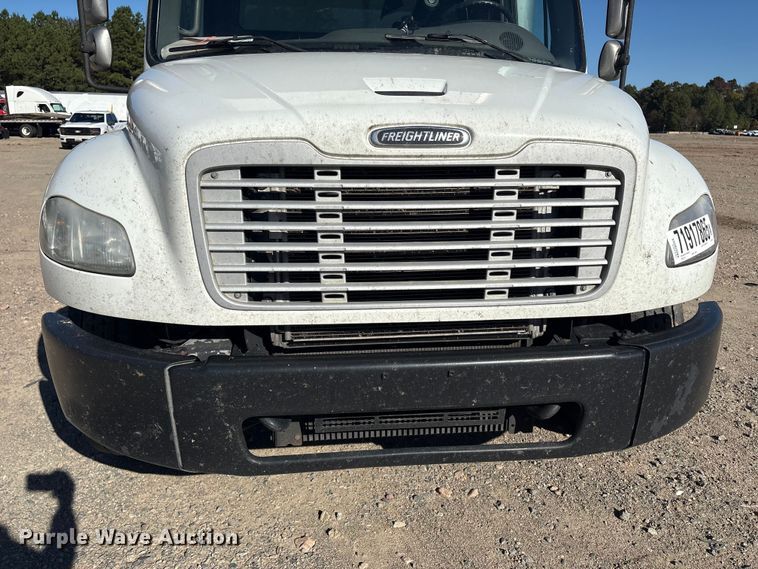 image for item YA1092 2017 Freightliner Business Class M2 box truck