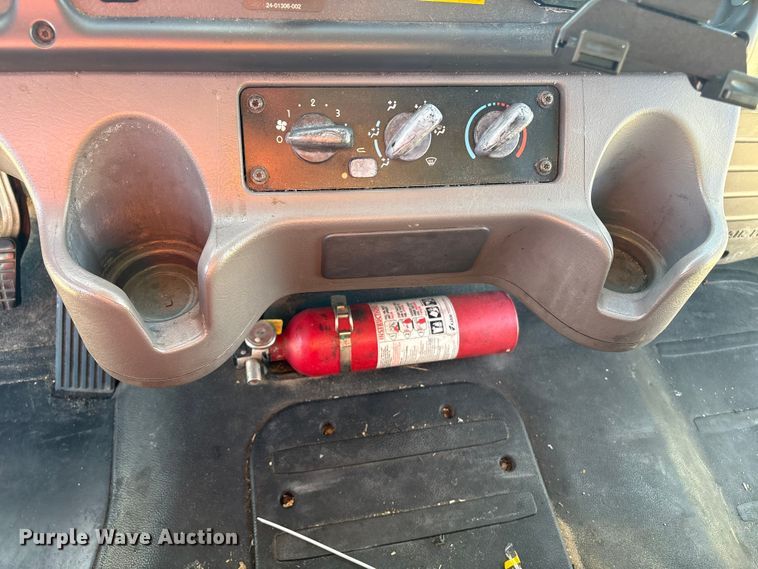 image for item YA1092 2017 Freightliner Business Class M2 box truck