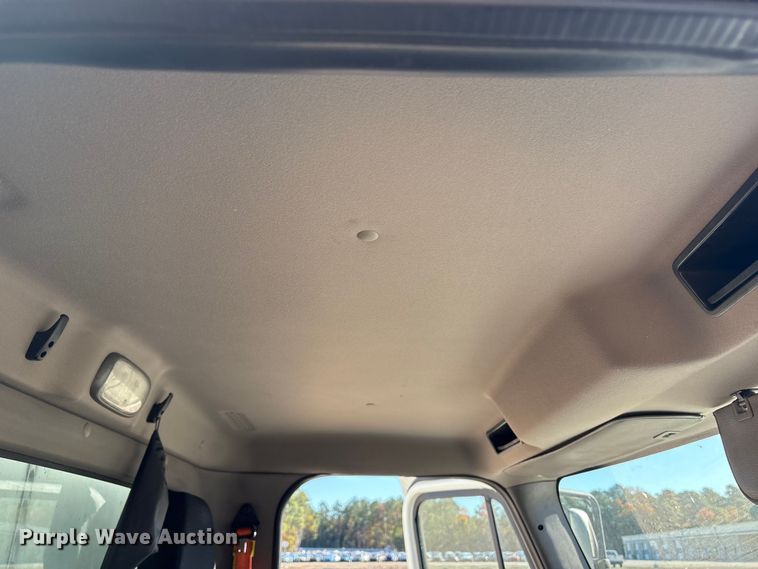 image for item YA1092 2017 Freightliner Business Class M2 box truck