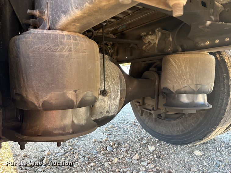 image for item YA1092 2017 Freightliner Business Class M2 box truck